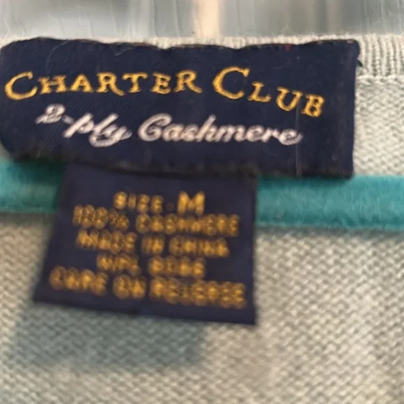 Bundle of three cashmere sweaters - Picture 5 of 7